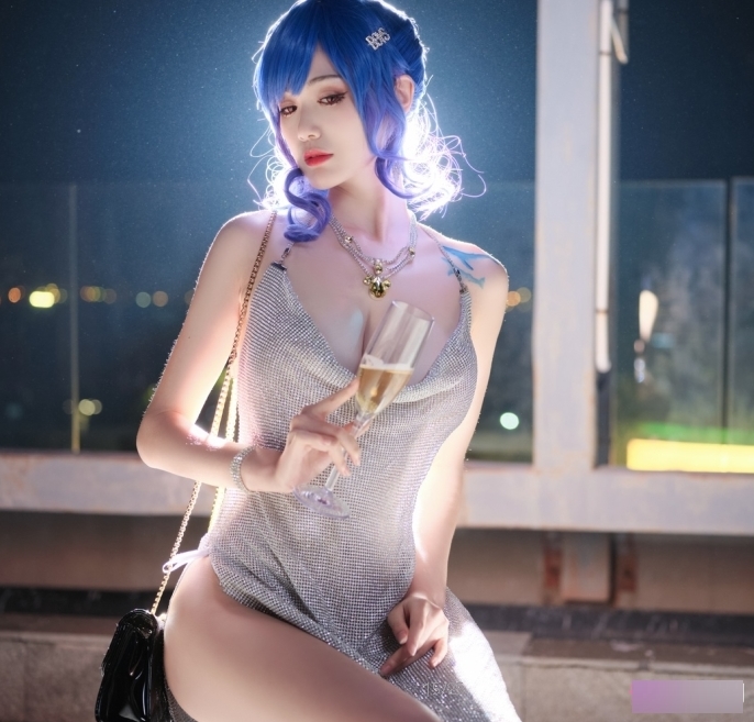 《一米八的大梨子》上千图集附赠3个视频