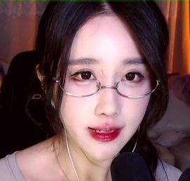 虎牙网红【轩子巨二兔】温柔帮你延迟训练