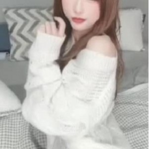 虎牙高颜值女主播 清水由乃 黑丝毛衣写真作品一部