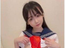 独家合集：清纯妹子的诱人OnlyFans福利！