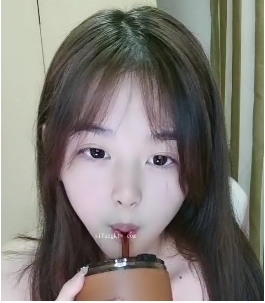 软糖口味多种多样的A失眠R视频，可爱的妹子小晶晶展示给你