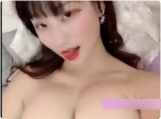 火爆人气的斗鱼主播白白兔，神似明星的高颜值精选妹子，快手爆红的R级主播白白兔，最新散播的定制合集。