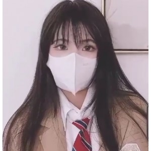 超主动面基JK黑丝，网友主动吃了小东西，内释