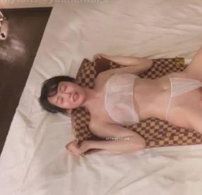 只有好身材的邻家清纯小姐姐去按摩