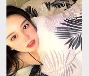 御姐小蕊自拍4V画质1.9G五小时作品，主播爆料直播价格身材全都在！