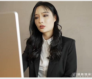 高颜值大长腿御姐H展示23分钟视频