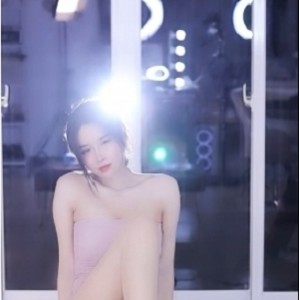 小恩雅韩版宽松毛衣