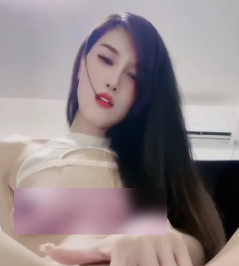 抖音萌小萌真金定制热舞完整版，极骚顶顶自擦二弹百度盘