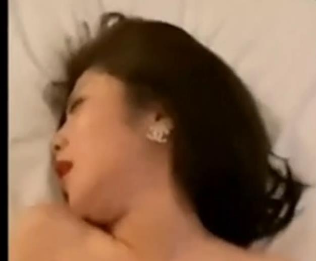 揭秘美丽老板娘叶丛事件，完整视频曝光