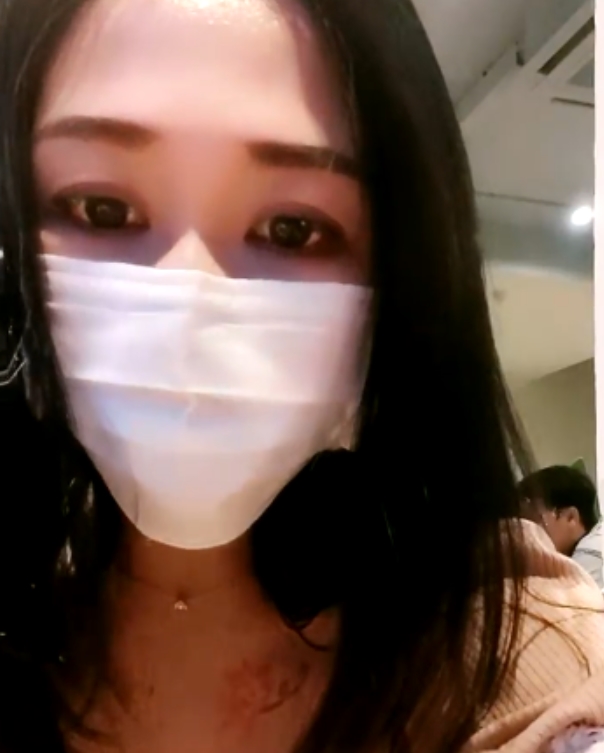 视频户外餐厅表演：出场，某处不明液体盘3V，2.2G