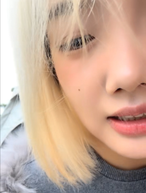 野外小帐篷烧烤秀：瘦不下来的欢小姐直播视频1G/4个版本