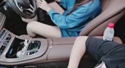 网红女神艾尼呦ing自拍合集，粉丝狂热追捧