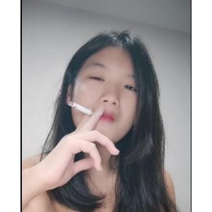小妹自拍洗澡视频，S级身材爱被关注，1小时全面刷新认知！