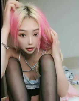 美女主播上官宝贝全部合集资源，27V-8.5G，时长七八小时，下载观看！