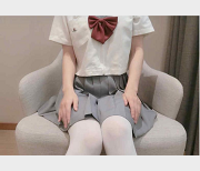 洛美(luomei226)：元气满满妹子界人气玩家，美貌才华尽显，36套视频10.2G任你欣赏