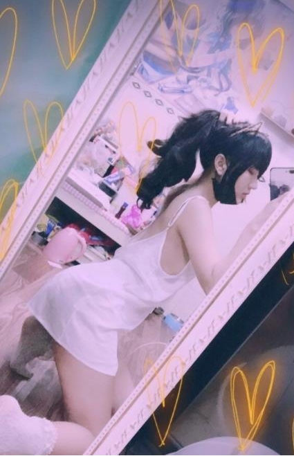 校花级别美女主播你夏总稀缺绝版合集：77V，1.5G视频盛宴