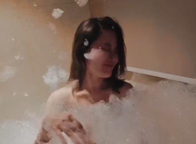 香港爆弄女神Acupbaby自拍资源合集，22-23年精彩户外多人游，独龙粉丝必看！