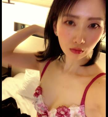 神秘女研究生芮甜甜瑜伽大片，时长15-20分钟，推特独家小视频