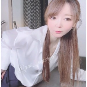 热播视频：人气樱花妹yuipeachpie新宾馆弄秘书1V+1.86G百度盘解压