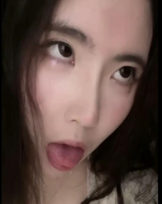 刘亦菲草莓老师大门槛福利露脸666自拍视频，车衣棒棒糖下水道全收录！