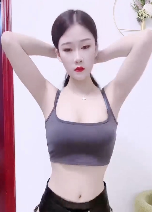 CT少女的100分钟2.8G有趣热舞福利视频独特舞蹈风格