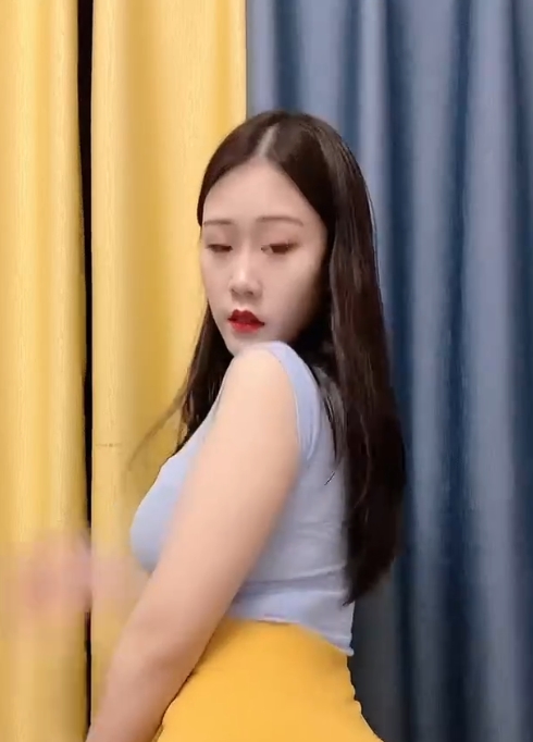 CT少女的100分钟2.8G有趣热舞福利视频独特舞蹈风格