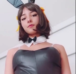 抖音热门自拍蜜桃臀合集1.53G69V