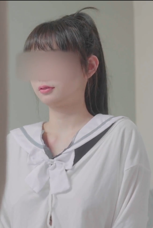 温暖亲和力：小七软同学的Demi爹咪2v795m