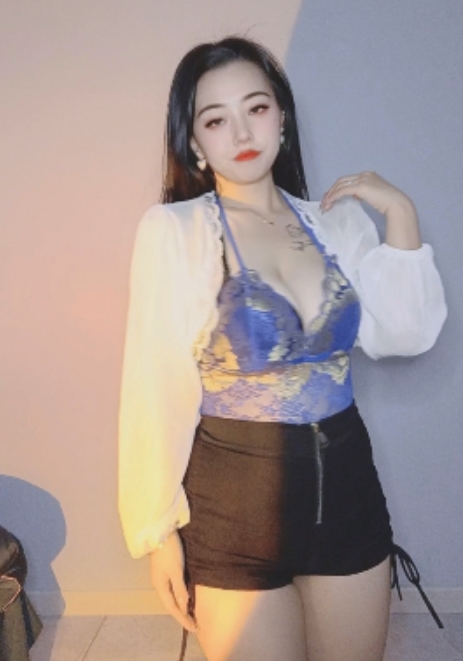 热舞福利大罩杯摇摆！快手主播刘貂蝉有尺度定制第二弹