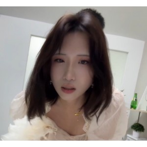 伪娘邢曦月20v精品合集，总9.3G视频百度盘下载，高质量TS风采展现