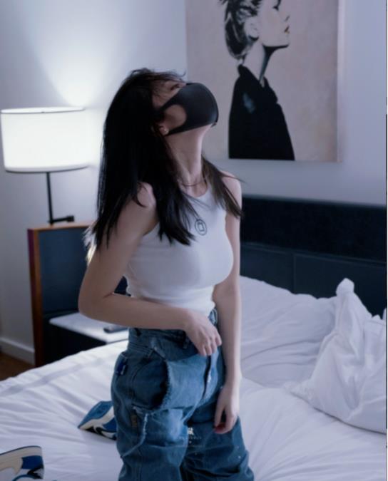 浮力姬顶流玩偶姐姐OF私拍合集，完美身材尽显纯欲魅惑风