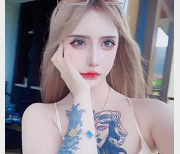 抖音女神金伊娜COS吃瓜视频，1V42M情景骗30W