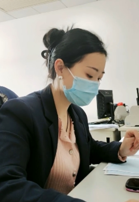 “神秘玩具揭秘！丫头现身，同事面前展示16v5.4g”