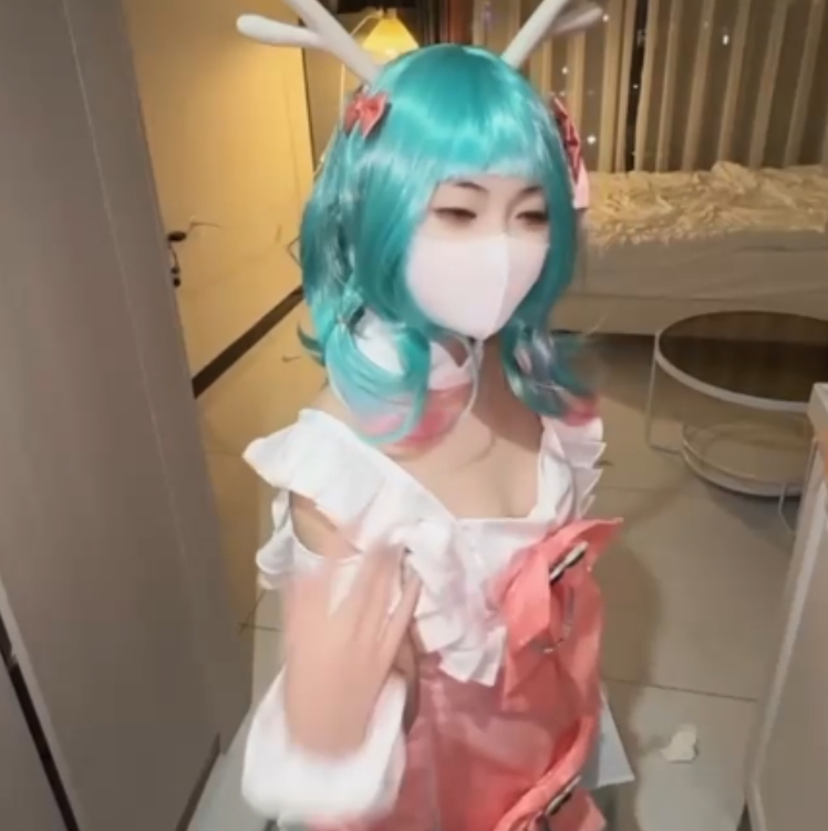 小奈瑶cos，胖臀妹子46v14.8g视频，百度ED2K收藏新增