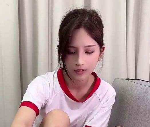 艾希老师高颜值反差婊特写福利姬，宾馆坤王手套下水道资源10.3G