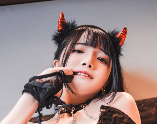 落落Raku福利视频大放送！28套作品总13g，COS作品吸引眼球，百度ED2K新增8套，115也有收藏！