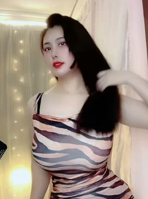 性感丝袜热舞！快手嫩模安妮朵朵火爆互动视频15.5GB