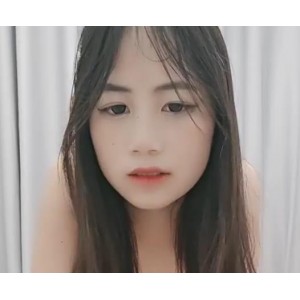 清纯学妹苏依依自拍4V-3.8G视频，棒棒糖小黄毛嫩侧身诱惑