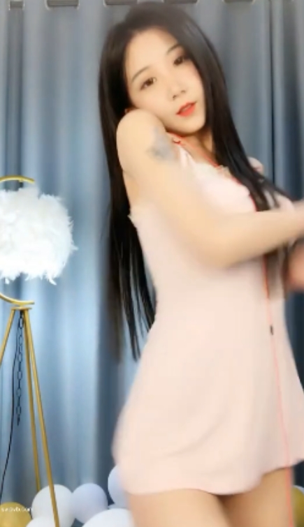 花椒涵老师尺度福利视频4.62G，诱惑没露脸辨别