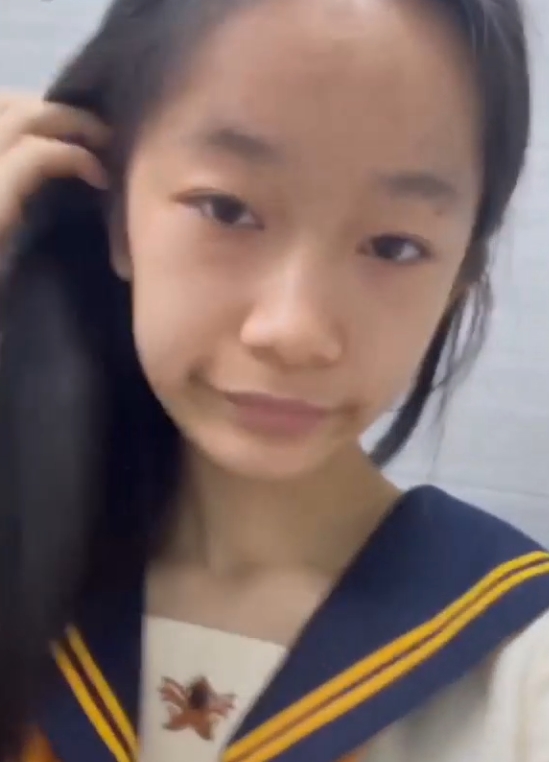 04年女大学生胡椒仔：古风COS婚纱水晶，百度盘压缩软件密码，骚的一批图集最全14G大合集