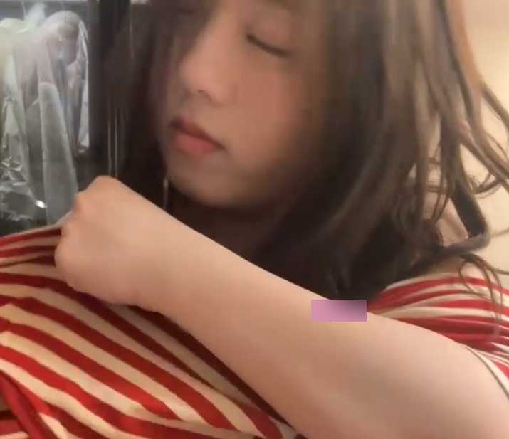 Olivia童颜大罩杯32v视频珍藏381次点击