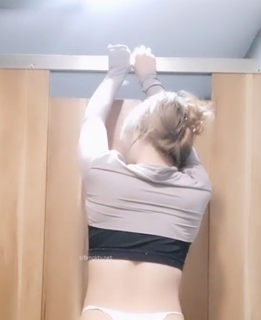 翘臀桃桃：健身妹子的收藏新宠，百度ED2K疯传，4月新增31v