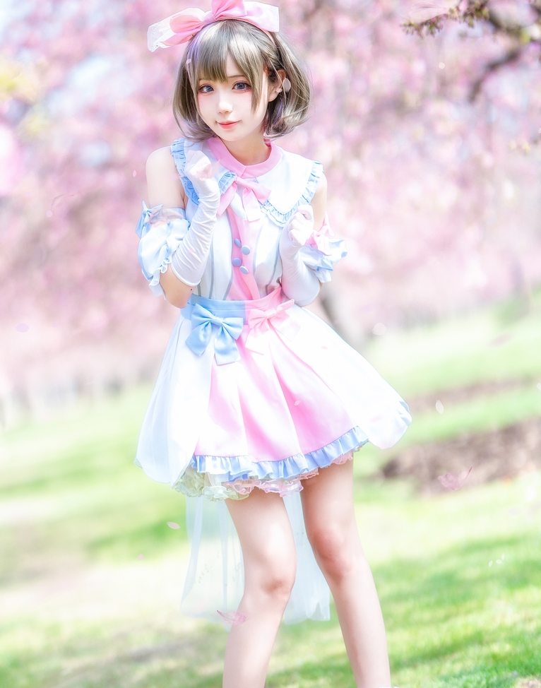 虚拟世界的角色扮演视频合集花柒Hana，唐可可，星雨咲夜，幽幽子，能代女仆，蓬莱山辉夜，蕾姆绵羊，食铁兽音律联觉,魂魄妖梦cos夏版，105P，1.27G大小，揭秘神秘主播花柒Hana的多面魅力！