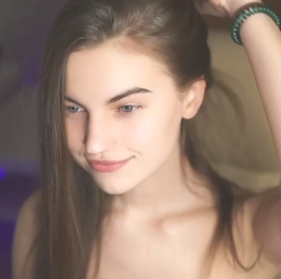 妖舌65v31.3g：Hoolybunny收藏道具尺度适中，百度热搜