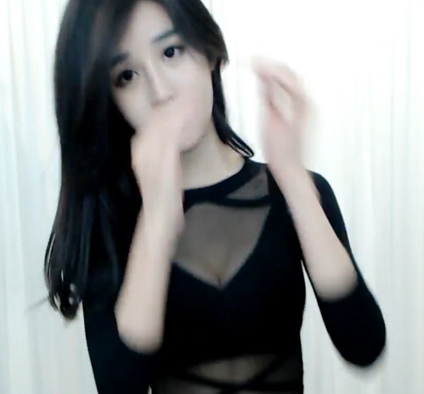 小米热舞闪现，舞姿优美动人，视频收藏百度搜罗