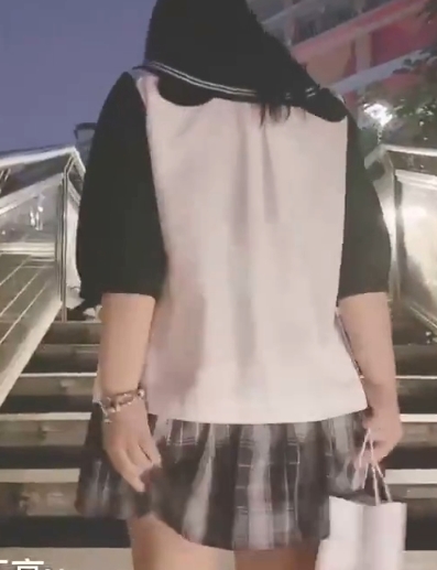 某推火爆美女沙耶妹妹完整合集，30个视频1.6G绅士必收藏