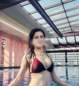 超级火！绿M天花板分享Q子24小时[81V4.1G]：资源老公助阵，视觉盛宴轮廓优质多人神作