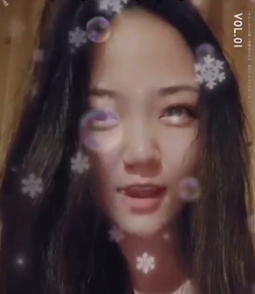 百度盘互动女神AMYun最新合集152P1V1.4G，露脸展示嘴上功夫