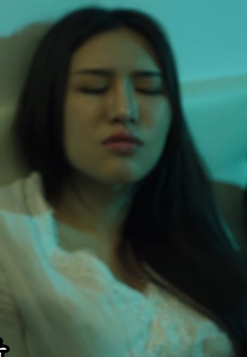 百度艾熙开放大罩杯女星视频合集51部32.6G，精彩不容错过