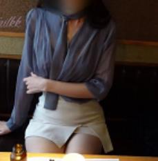 onlyfans巧克力牛奶合集5.7G已婚少女太诱人